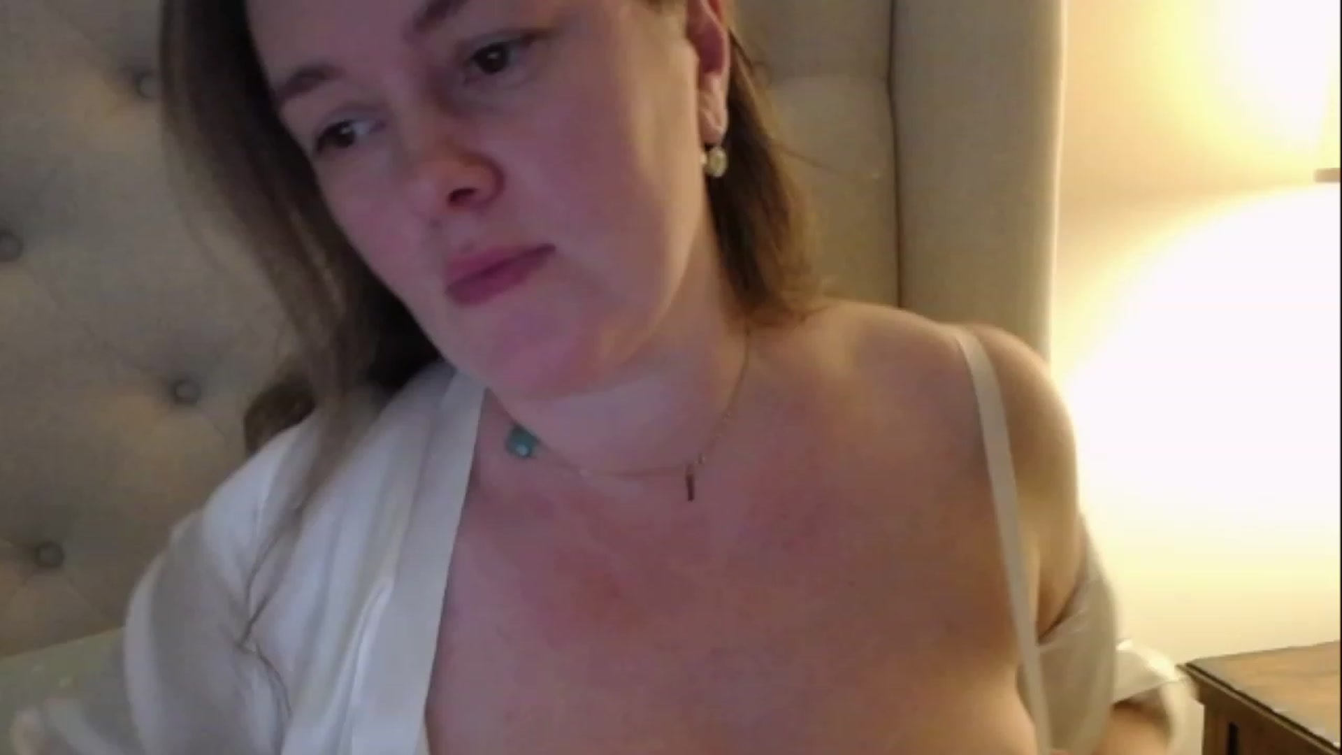 Gallery image thumbnail from J0llye's myfreecams stream on, 02/07/2023, 20:21 image 17 of 20
