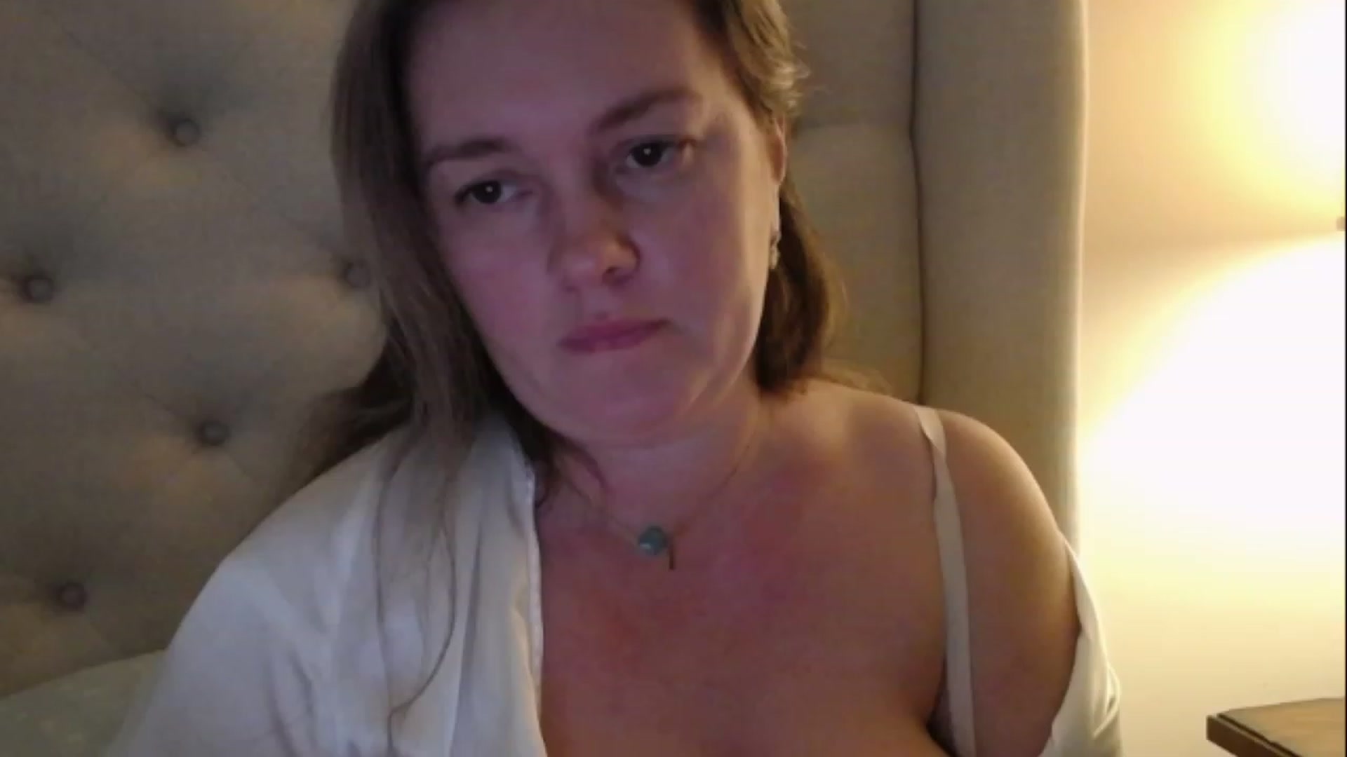 Gallery image thumbnail from J0llye's myfreecams stream on, 02/07/2023, 21:36 image 19 of 20