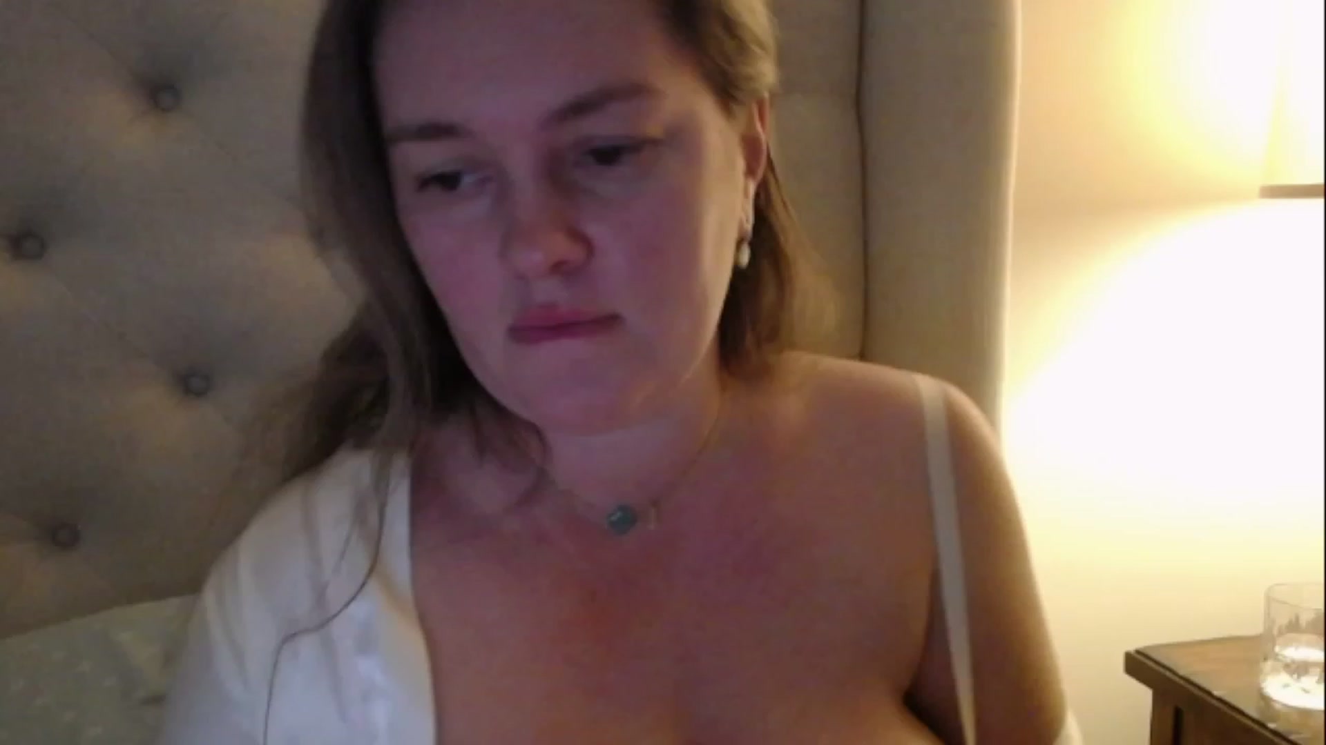 Gallery image thumbnail from J0llye's myfreecams stream on, 02/07/2023, 21:36 image 2 of 20