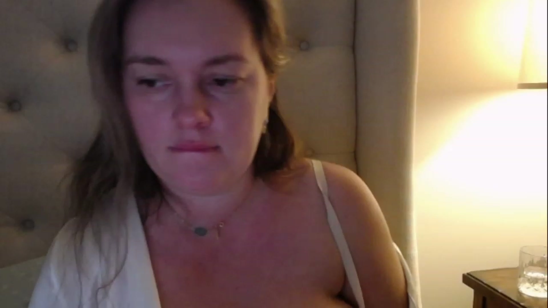 Gallery image thumbnail from J0llye's myfreecams stream on, 02/07/2023, 21:36 image 14 of 20