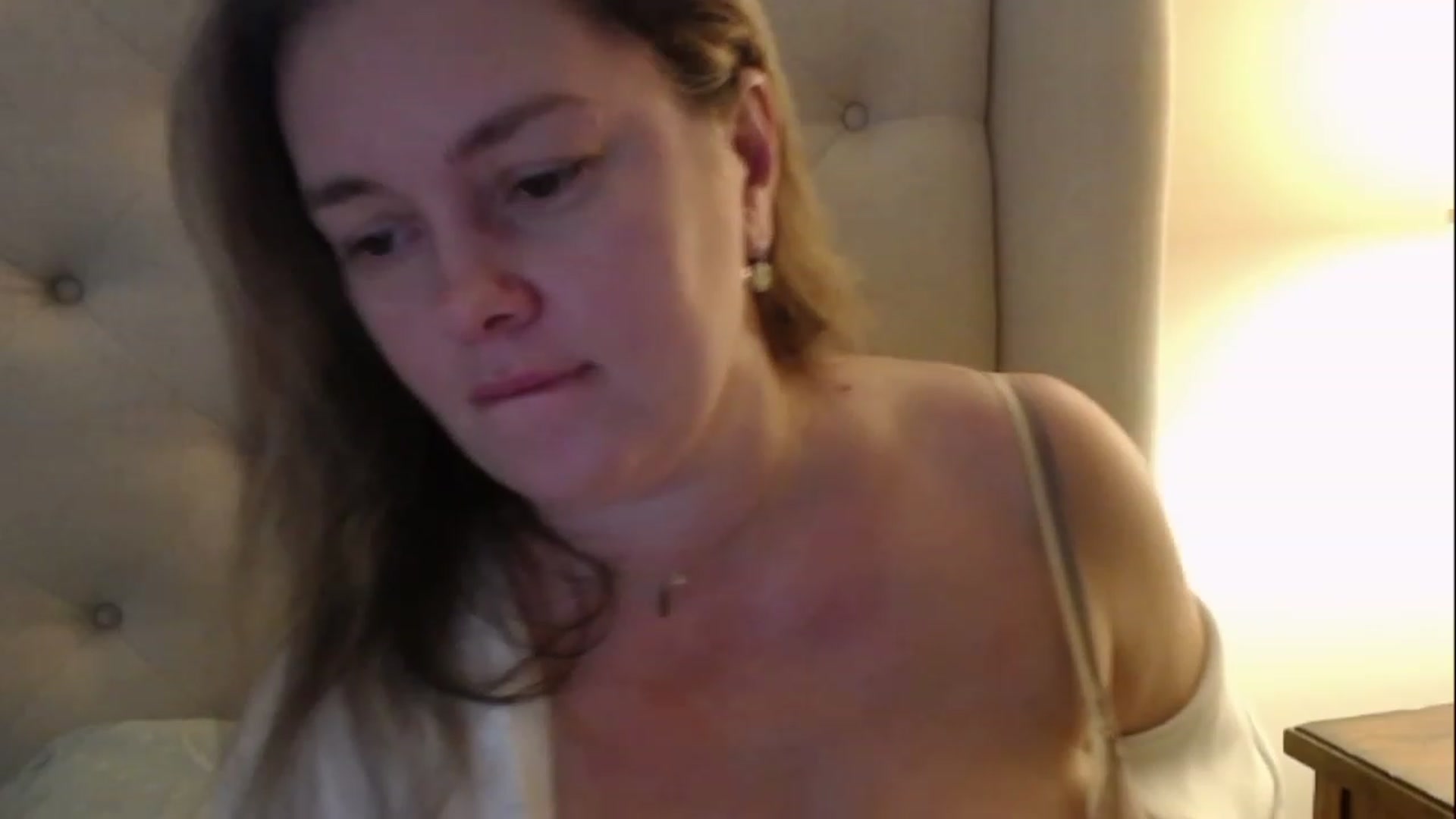 Gallery image thumbnail from J0llye's myfreecams stream on, 02/10/2023, 17:29 image 13 of 20