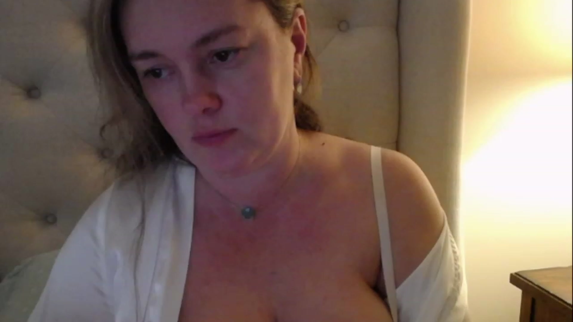 Gallery image thumbnail from J0llye's myfreecams stream on, 02/11/2023, 22:06 image 2 of 20
