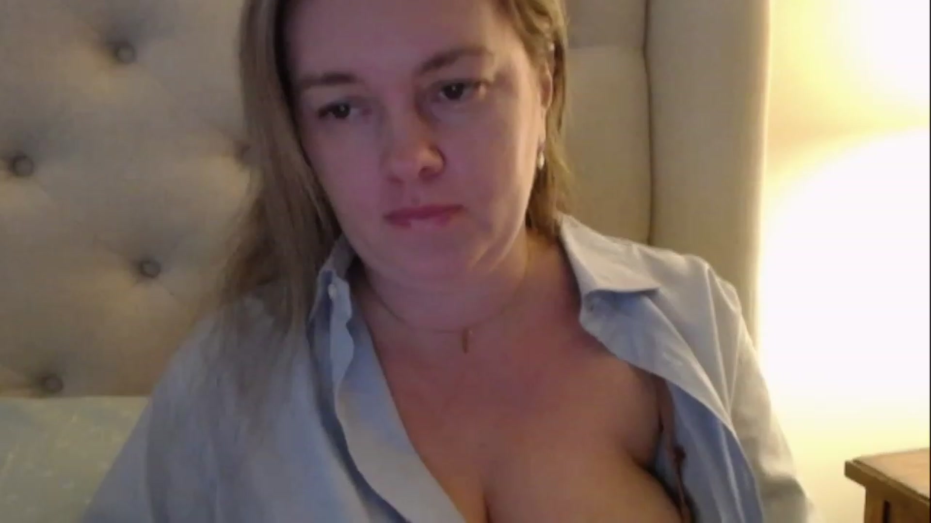 Gallery image thumbnail from J0llye's myfreecams stream on, 02/13/2023, 17:52 image 18 of 20