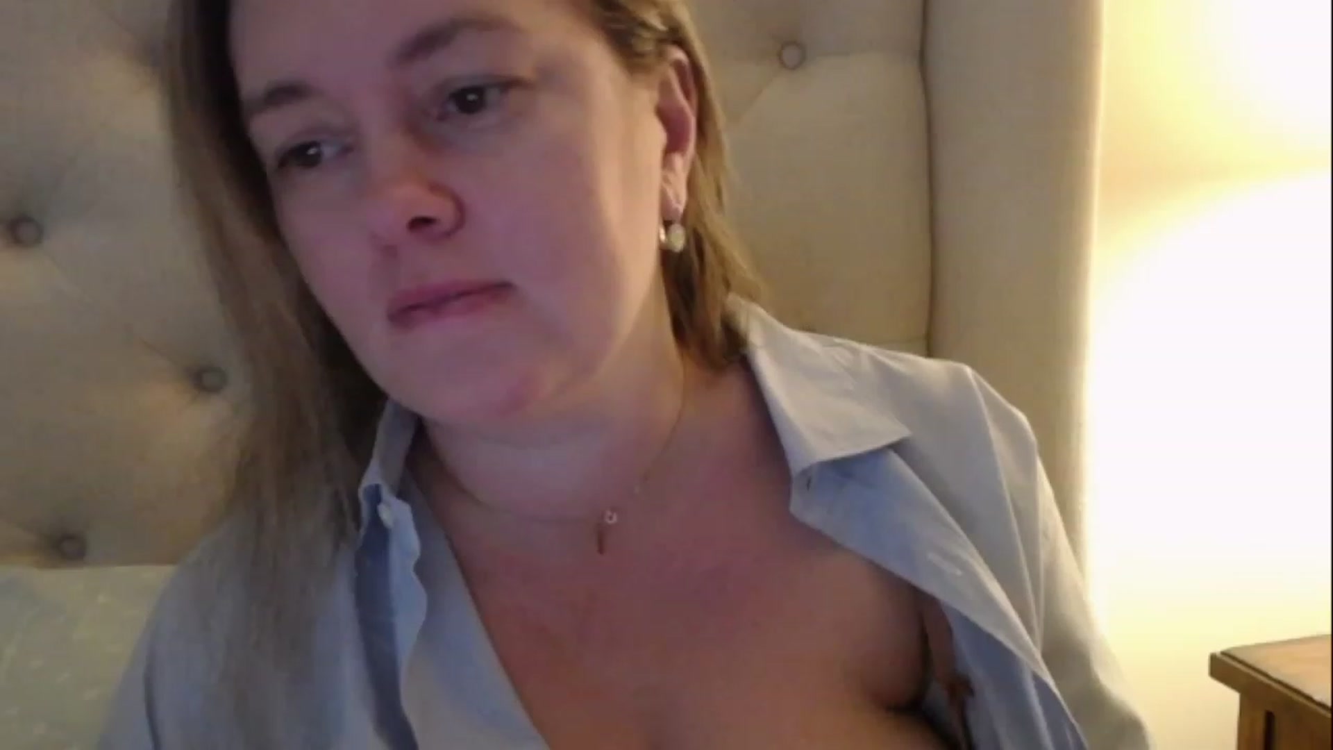 Gallery image thumbnail from J0llye's myfreecams stream on, 02/13/2023, 17:52 image 10 of 20
