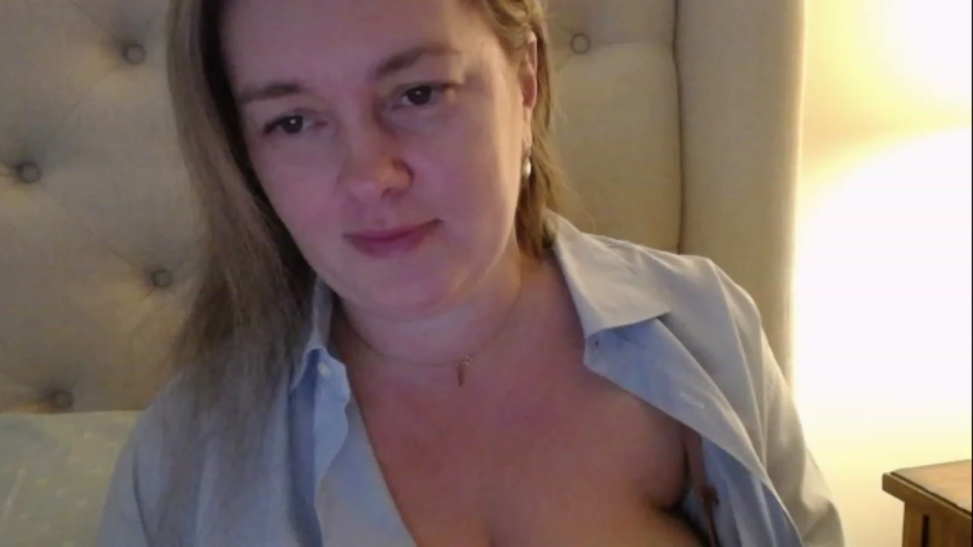Gallery image thumbnail from J0llye's myfreecams stream on, 02/13/2023, 17:52 image 5 of 20