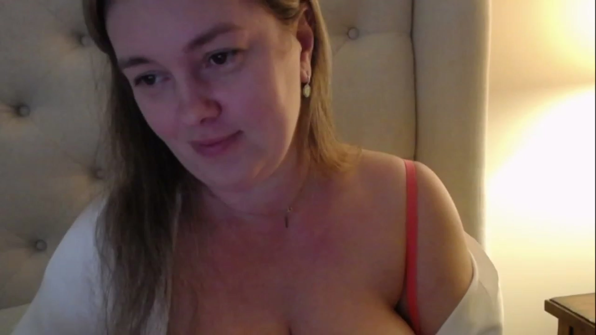 Gallery image thumbnail from J0llye's myfreecams stream on, 02/14/2023, 17:45 image 19 of 20