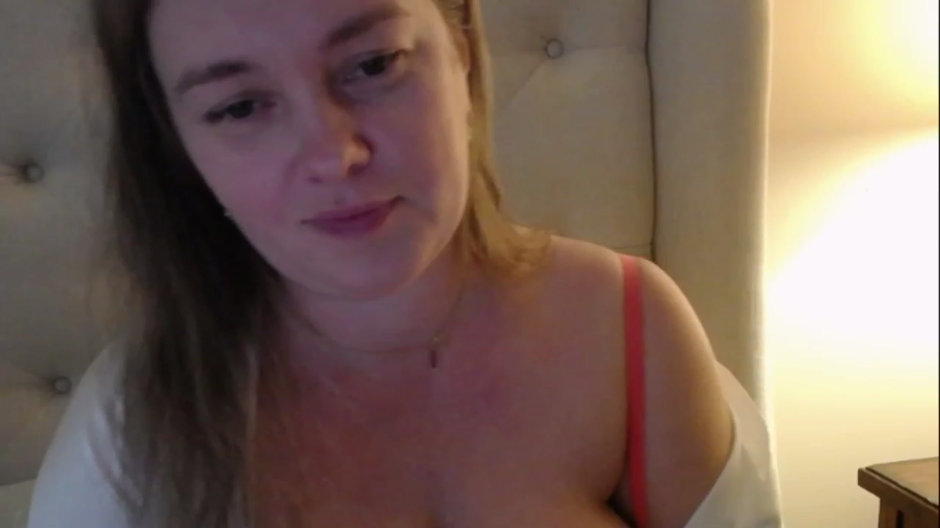 Gallery image thumbnail from J0llye's myfreecams stream on, 02/14/2023, 17:45 image 20 of 20