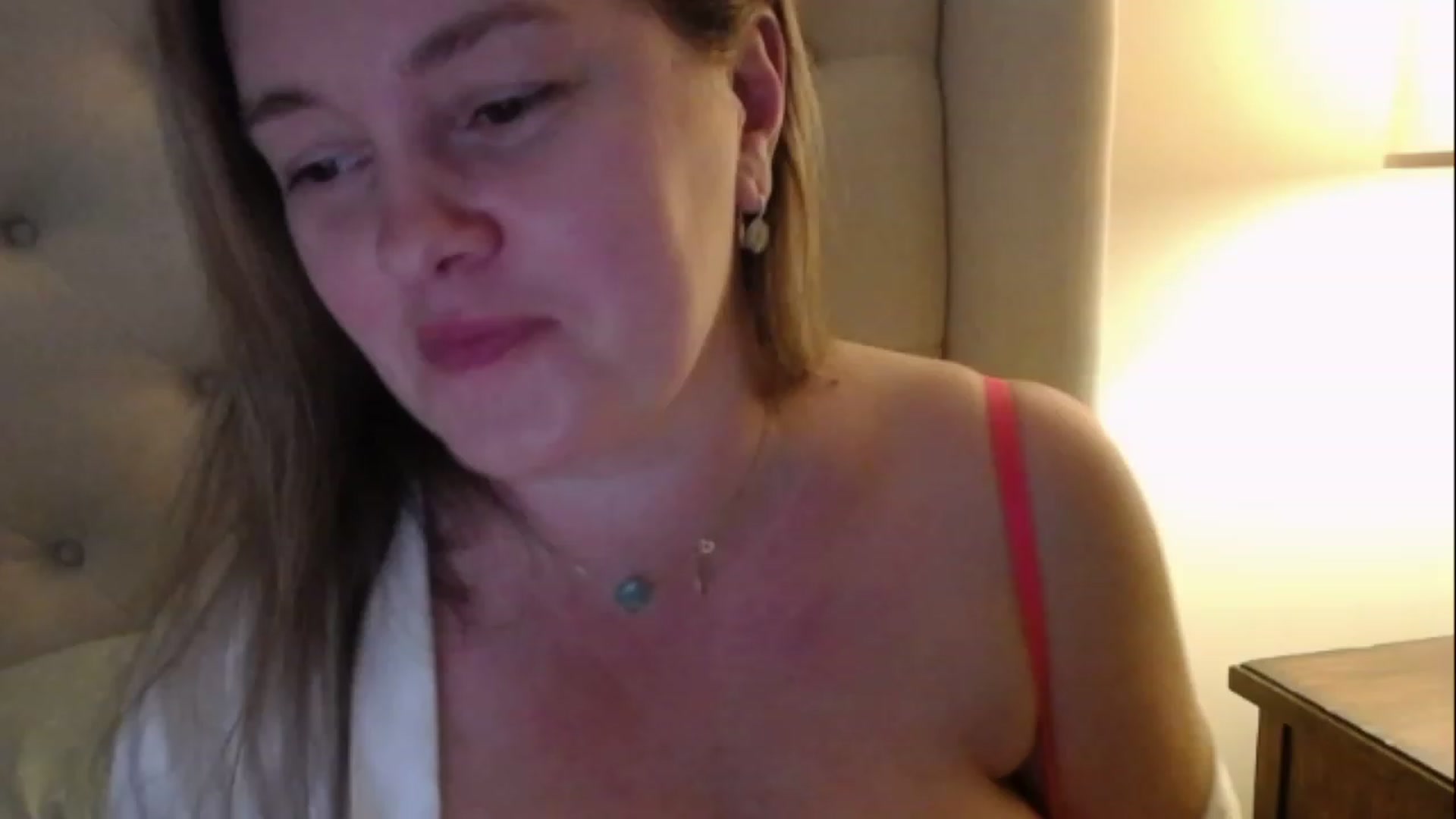 Gallery image thumbnail from J0llye's myfreecams stream on, 02/14/2023, 20:39 image 4 of 20