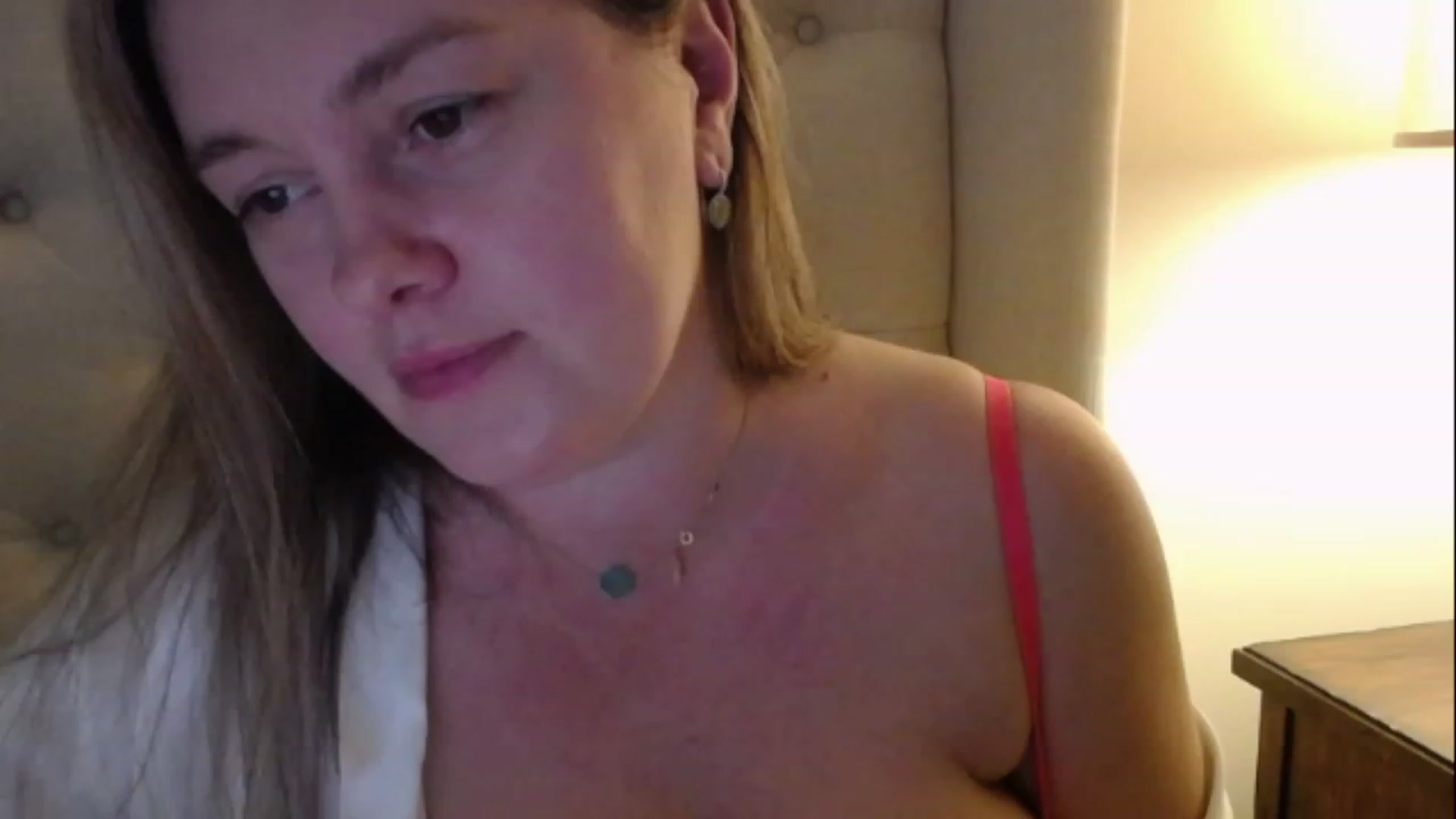 Gallery image thumbnail from J0llye's myfreecams stream on, 02/14/2023, 20:39 image 3 of 20