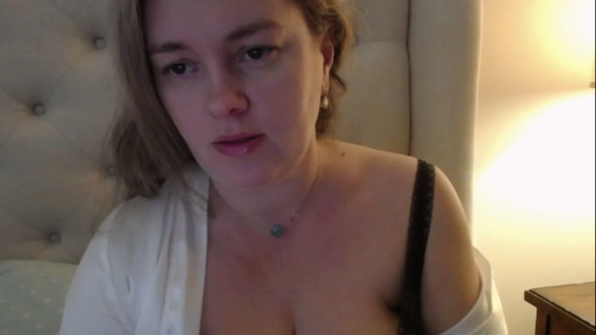 Gallery image thumbnail from J0llye's myfreecams stream on, 02/15/2023, 17:38 image 1 of 20