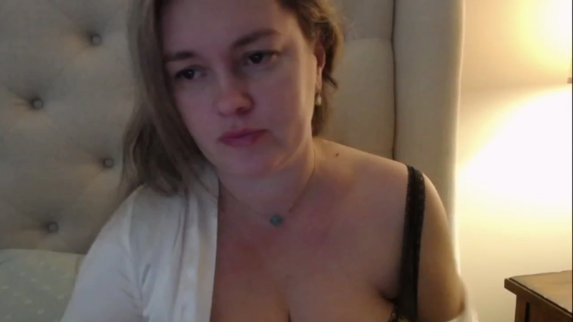 Gallery image thumbnail from J0llye's myfreecams stream on, 02/15/2023, 17:38 image 3 of 20