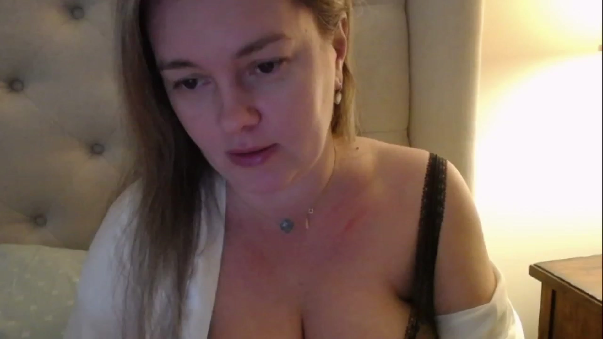 Gallery image thumbnail from J0llye's myfreecams stream on, 02/15/2023, 18:15 image 7 of 20
