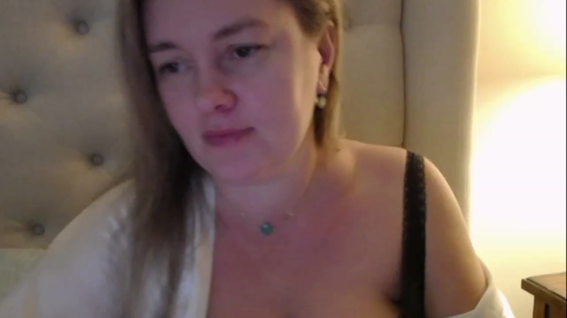 Gallery image thumbnail from J0llye's myfreecams stream on, 02/15/2023, 18:15 image 11 of 20