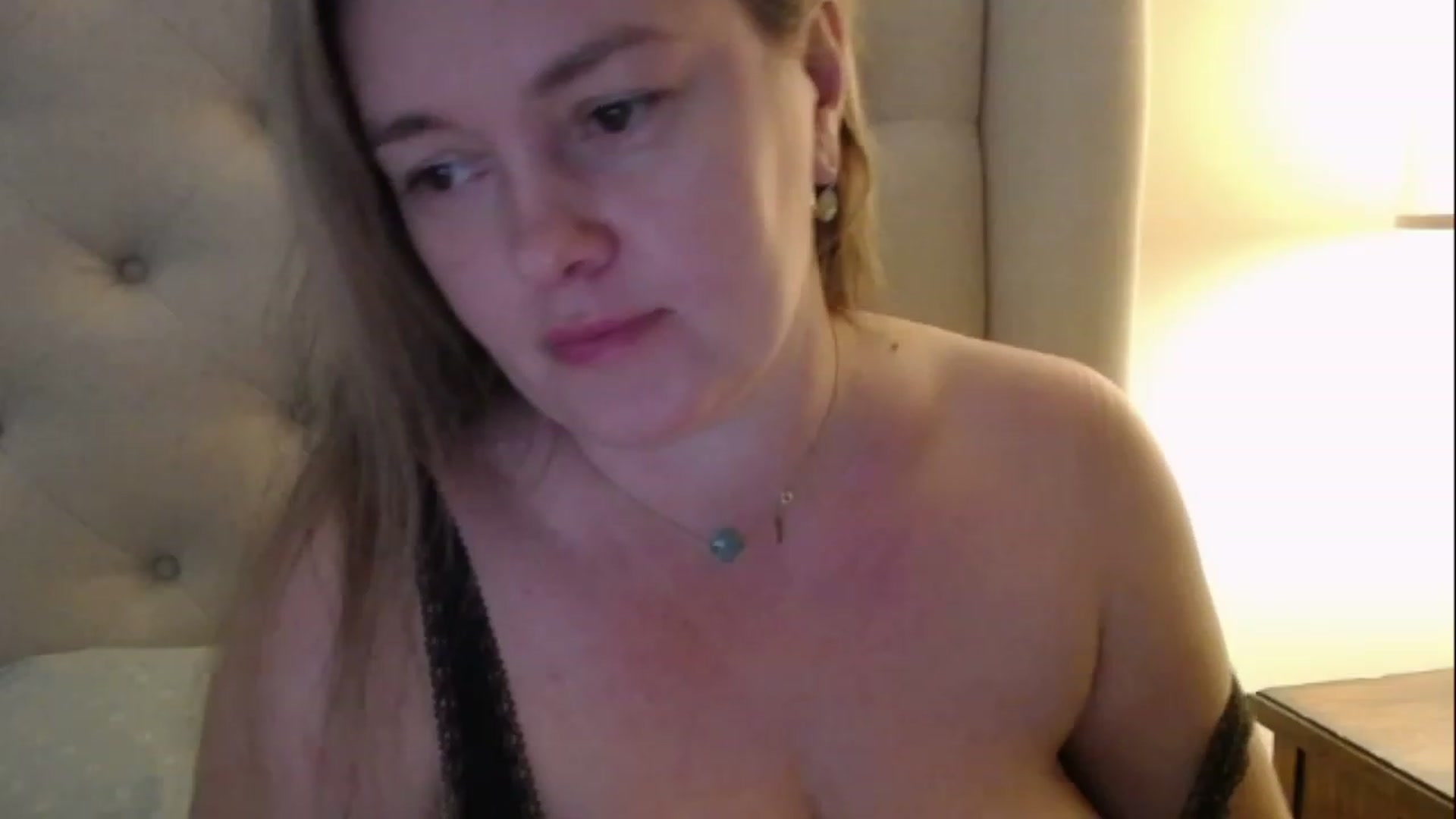 Gallery image thumbnail from J0llye's myfreecams stream on, 02/15/2023, 18:15 image 19 of 20