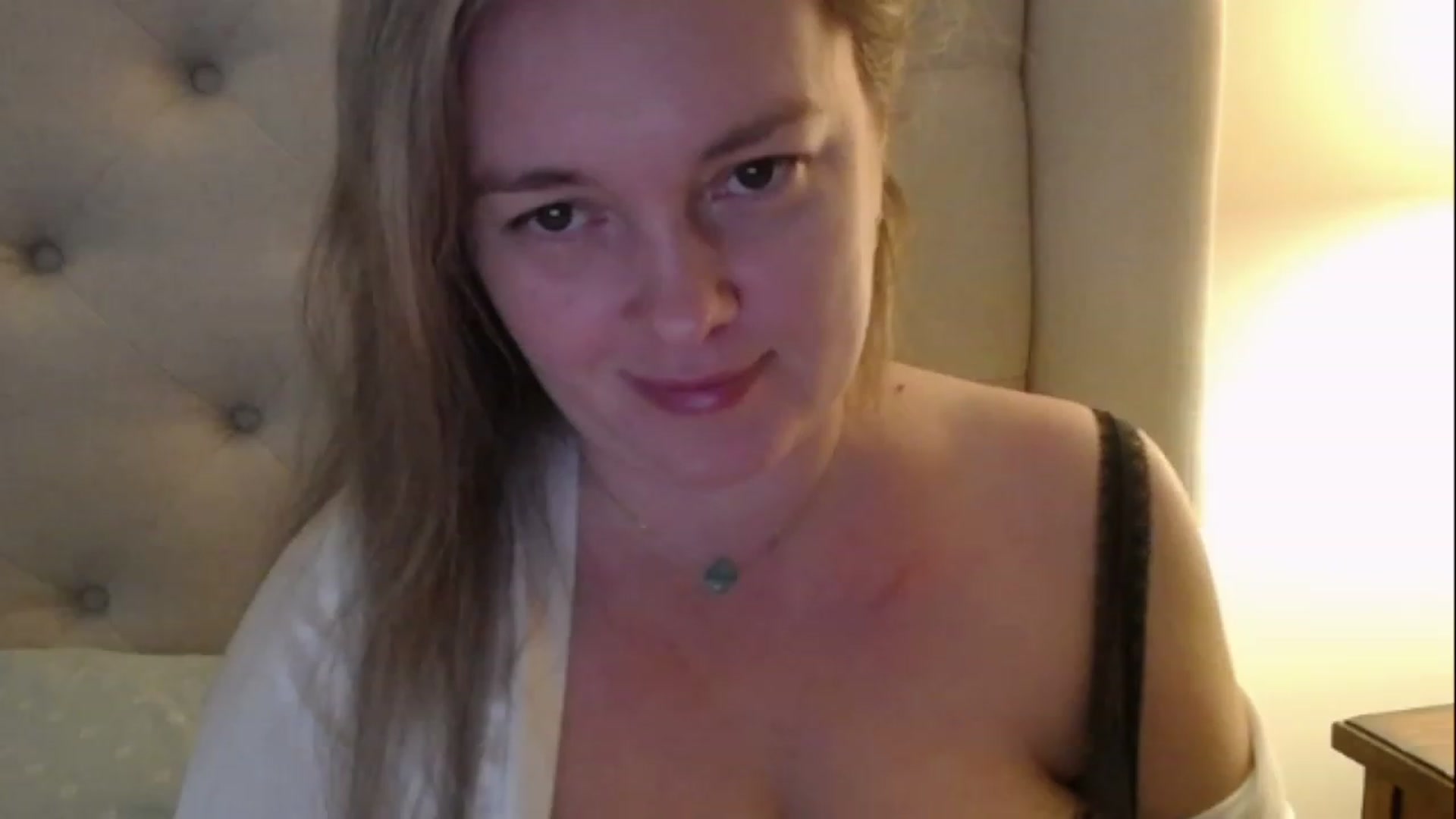 Gallery image thumbnail from J0llye's myfreecams stream on, 02/15/2023, 18:15 image 9 of 20