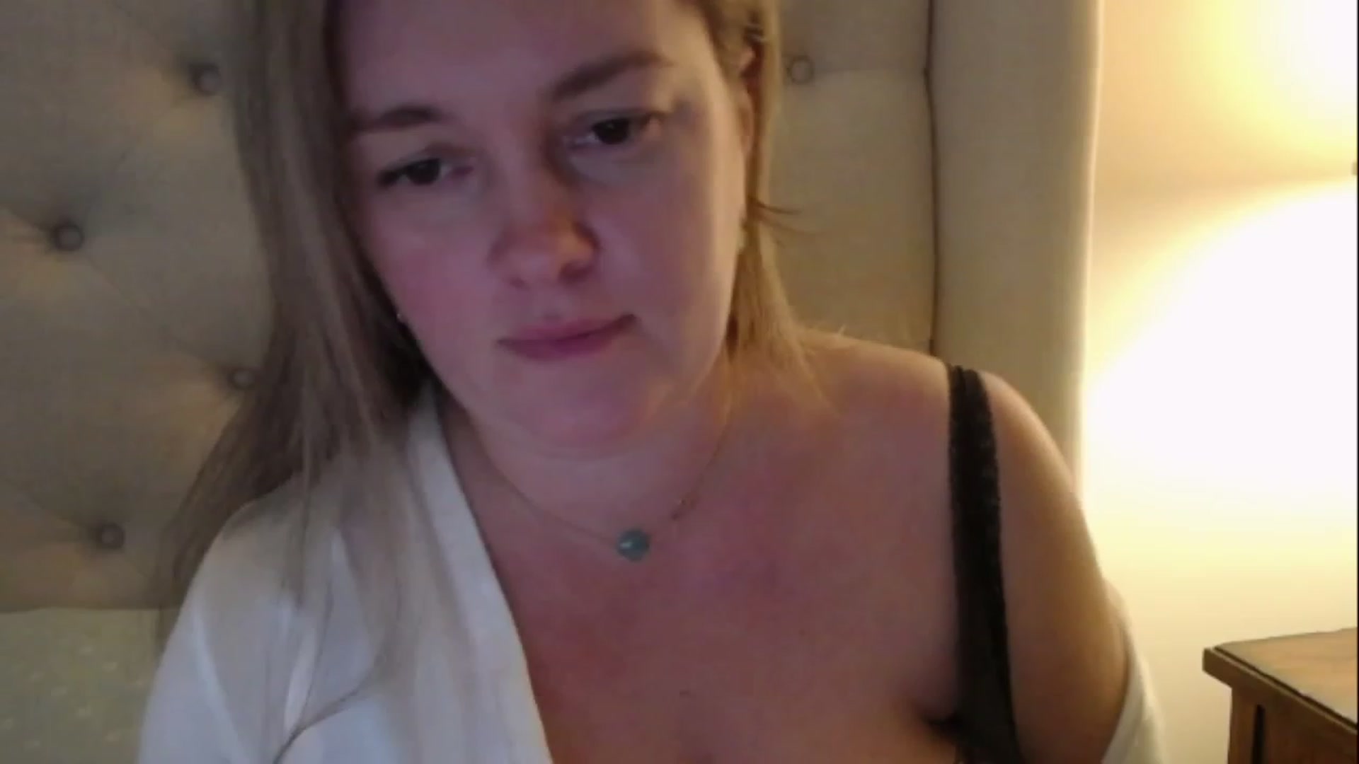Gallery image thumbnail from J0llye's myfreecams stream on, 02/15/2023, 20:15 image 9 of 20