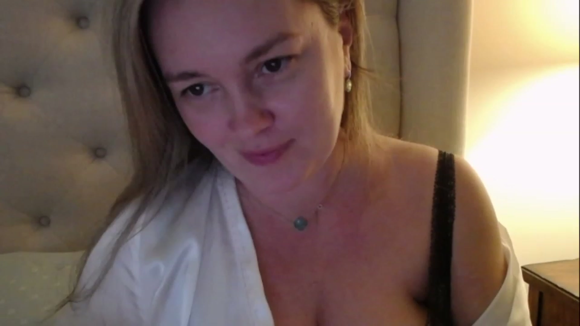 Gallery image thumbnail from J0llye's myfreecams stream on, 02/15/2023, 20:15 image 19 of 20