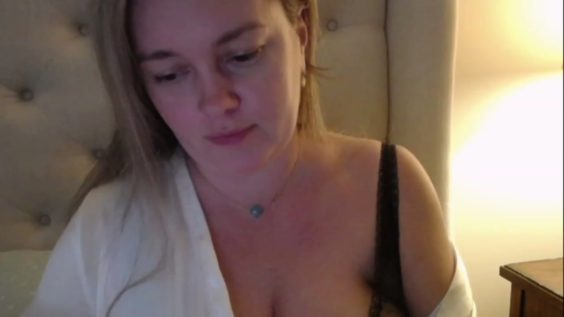 Gallery image thumbnail from J0llye's myfreecams stream on, 02/15/2023, 20:15 image 11 of 20