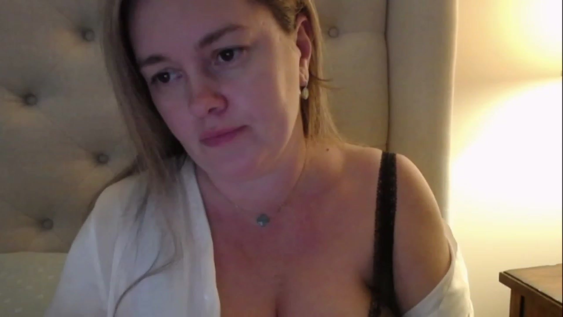 Gallery image thumbnail from J0llye's myfreecams stream on, 02/15/2023, 20:15 image 6 of 20