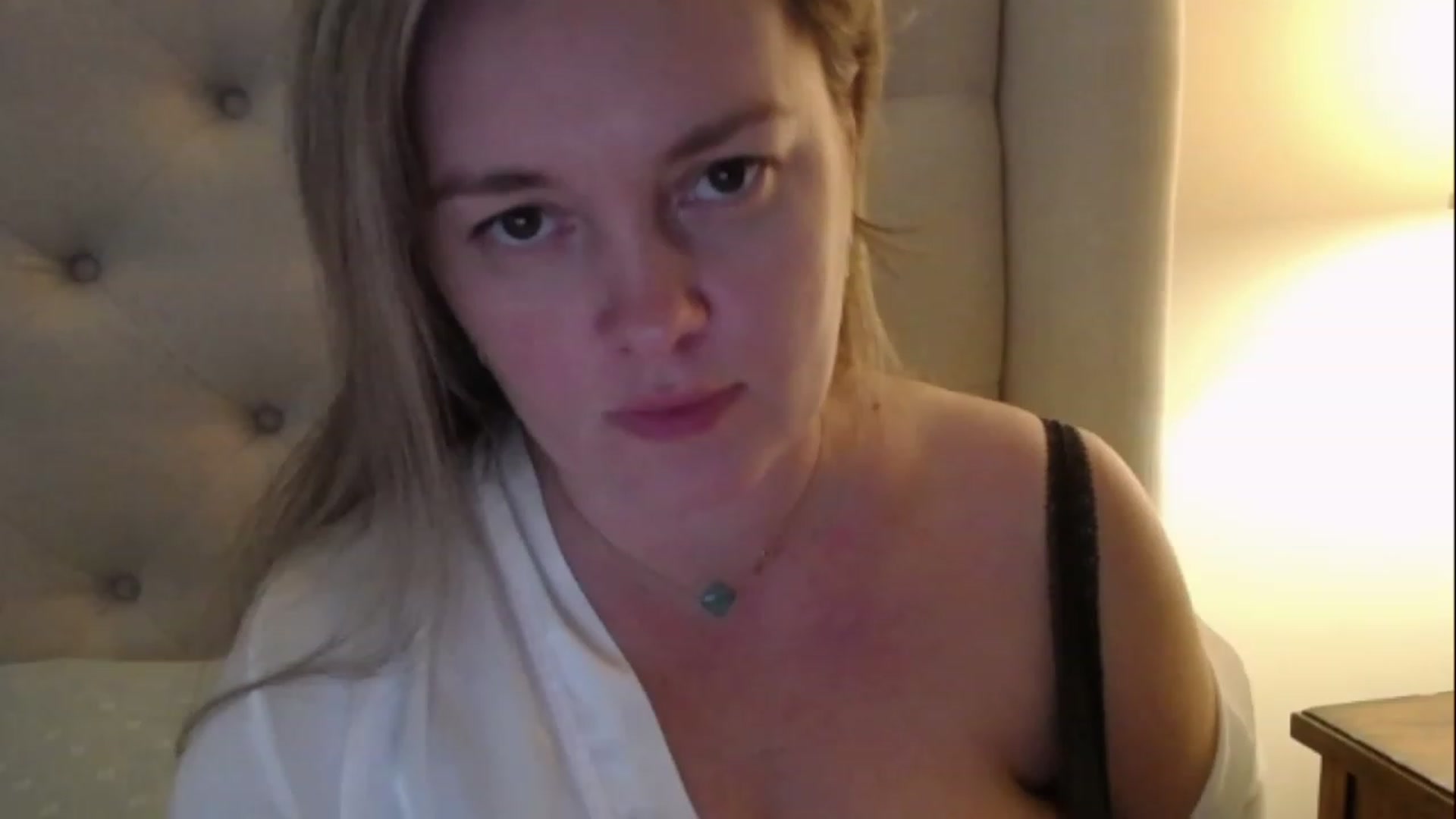 Gallery image thumbnail from J0llye's myfreecams stream on, 02/15/2023, 20:15 image 3 of 20