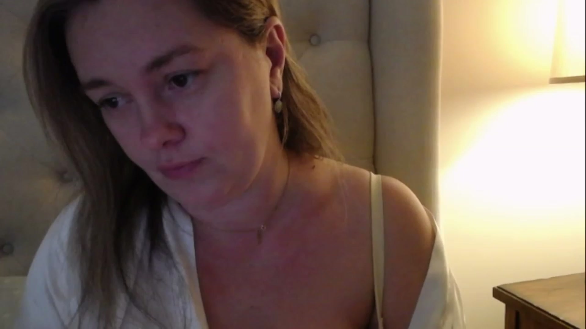Gallery image thumbnail from J0llye's myfreecams stream on, 02/17/2023, 18:10 image 10 of 20