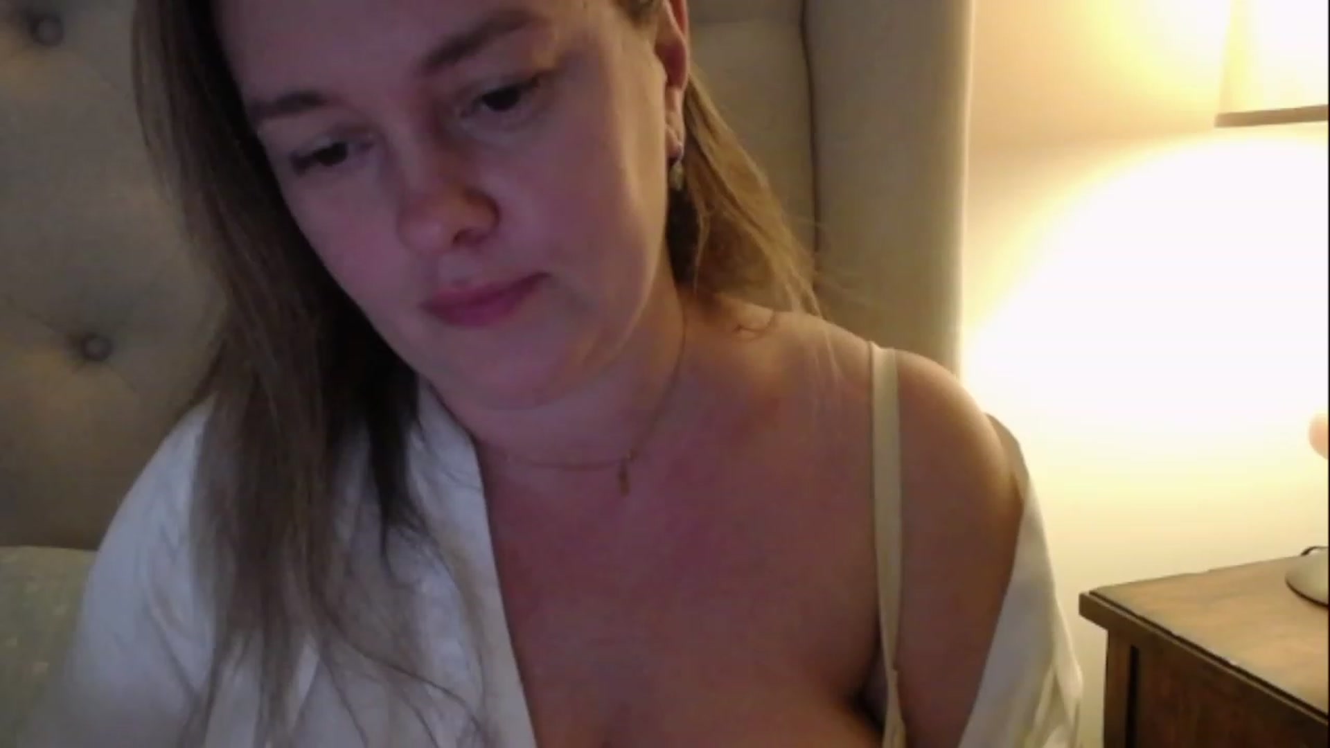 Gallery image thumbnail from J0llye's myfreecams stream on, 02/17/2023, 18:10 image 20 of 20