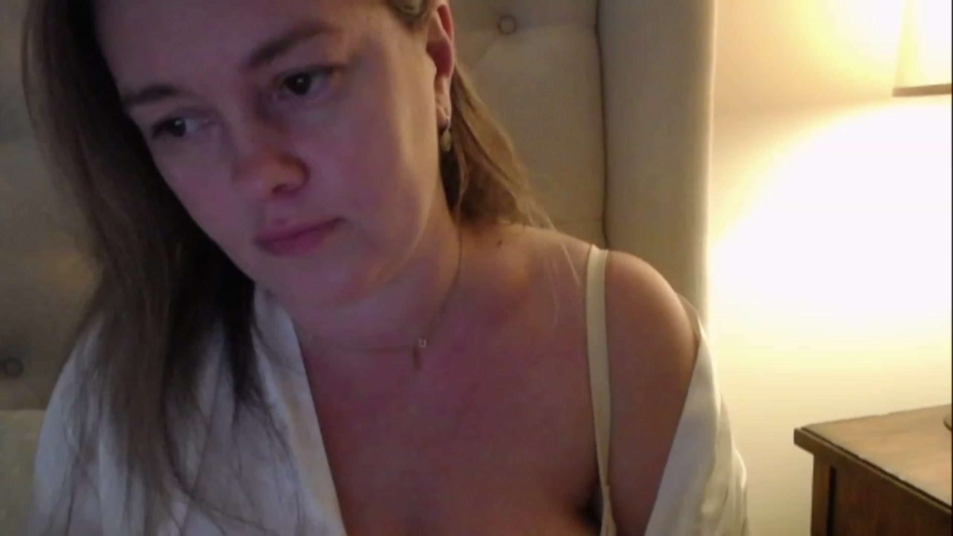 Gallery image thumbnail from J0llye's myfreecams stream on, 02/17/2023, 18:10 image 15 of 20