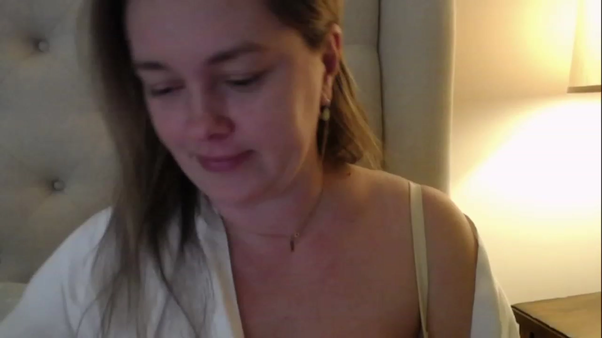 Gallery image thumbnail from J0llye's myfreecams stream on, 02/17/2023, 18:10 image 3 of 20