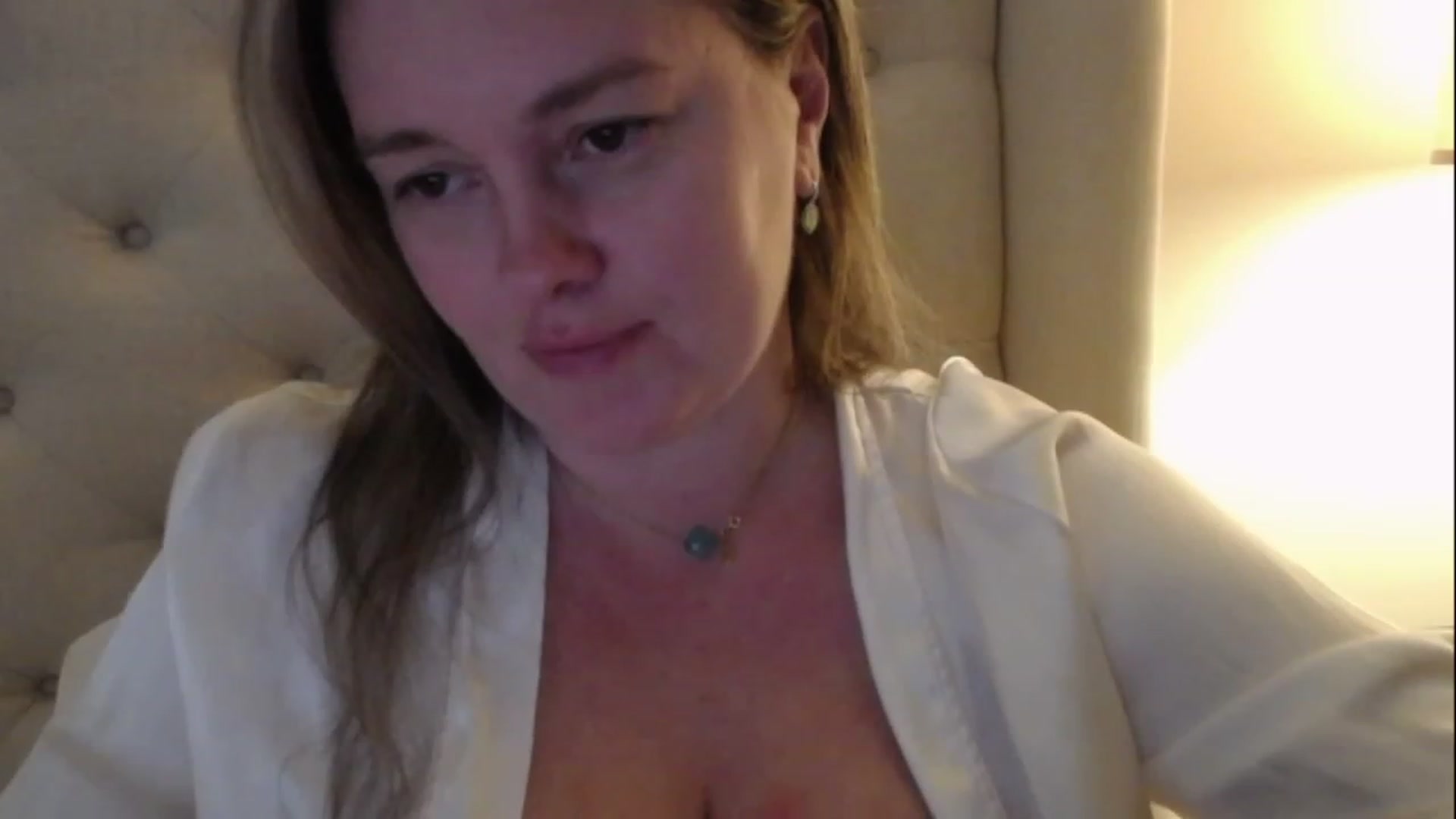 Gallery image thumbnail from J0llye's myfreecams stream on, 02/20/2023, 21:07 image 18 of 20