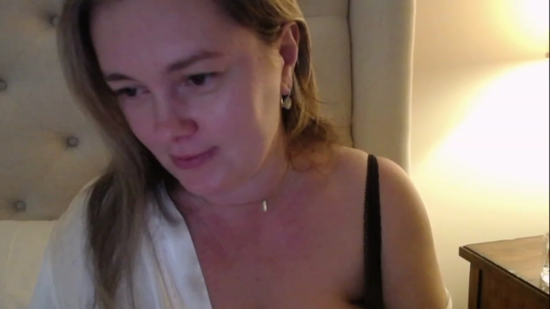 Gallery image thumbnail from J0llye's myfreecams stream on, 02/23/2023, 18:34 image 17 of 20