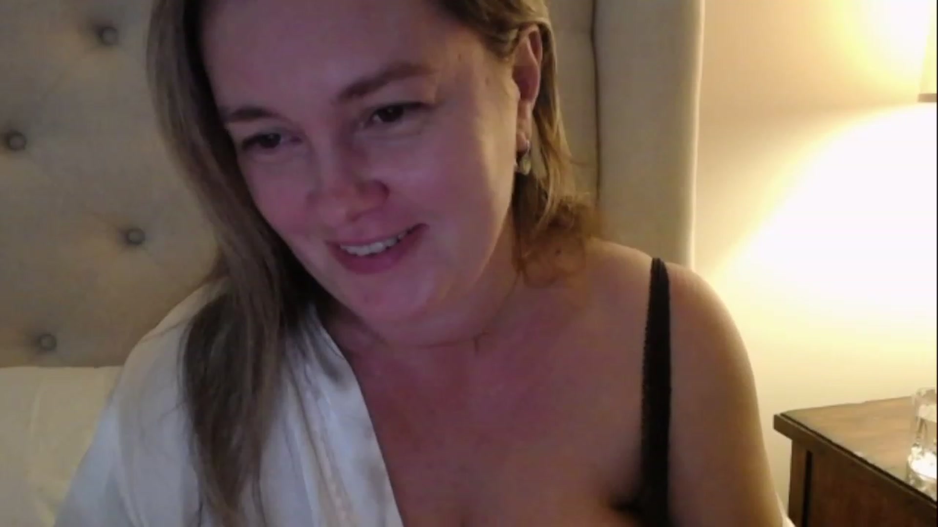 Gallery image thumbnail from J0llye's myfreecams stream on, 02/23/2023, 18:34 image 12 of 20