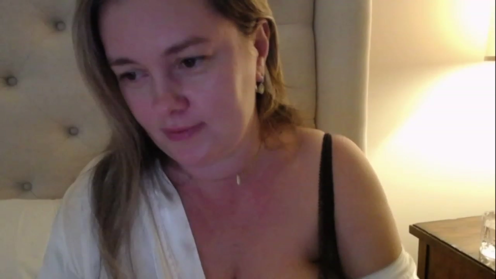 Gallery image thumbnail from J0llye's myfreecams stream on, 02/23/2023, 18:34 image 16 of 20