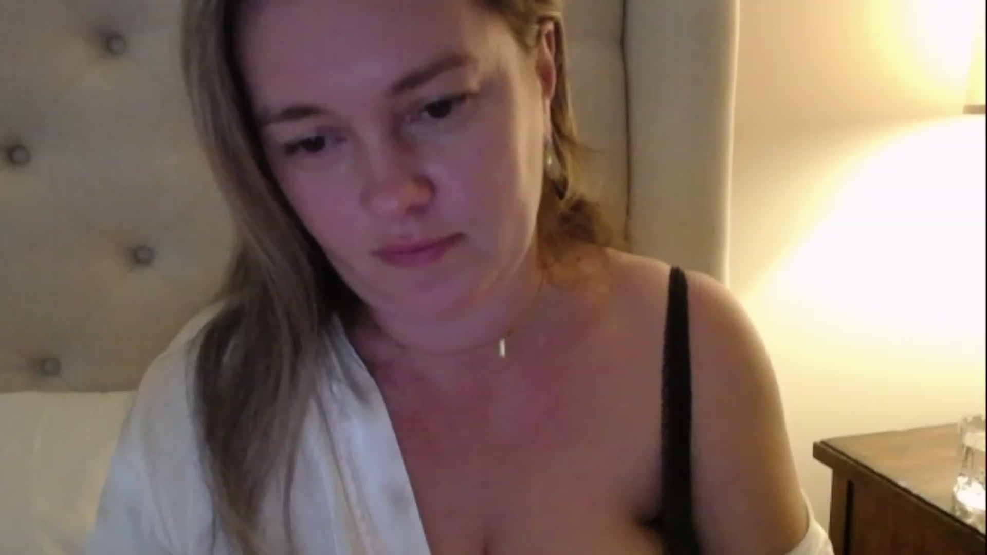 Gallery image thumbnail from J0llye's myfreecams stream on, 02/23/2023, 18:34 image 15 of 20