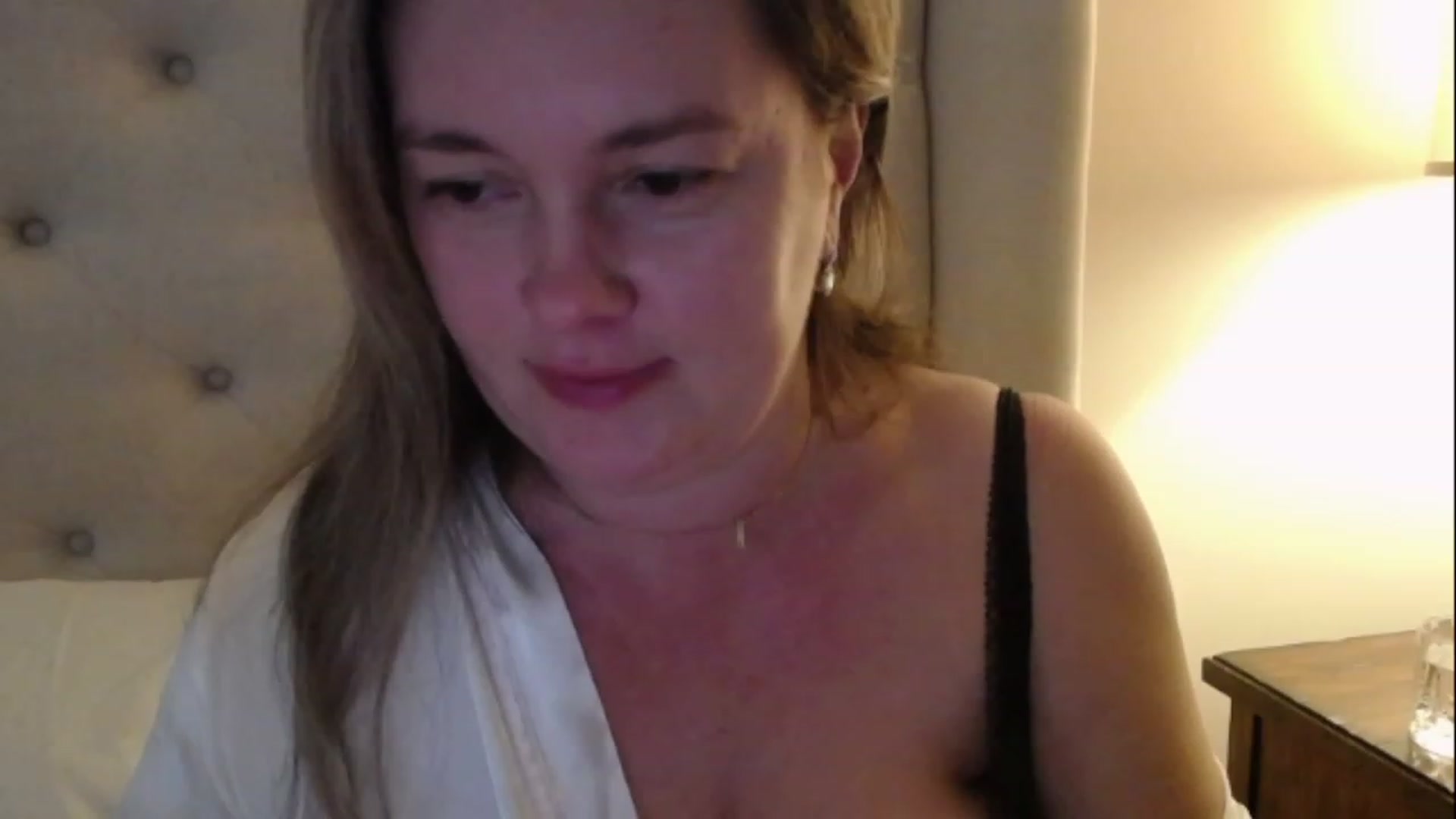 Gallery image thumbnail from J0llye's myfreecams stream on, 02/23/2023, 18:34 image 1 of 20