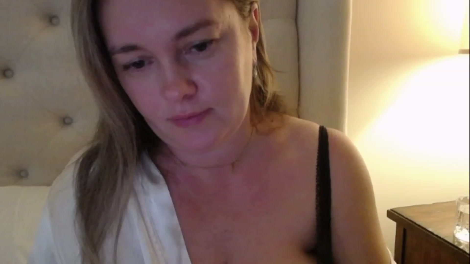 Gallery image thumbnail from J0llye's myfreecams stream on, 02/23/2023, 18:34 image 7 of 20
