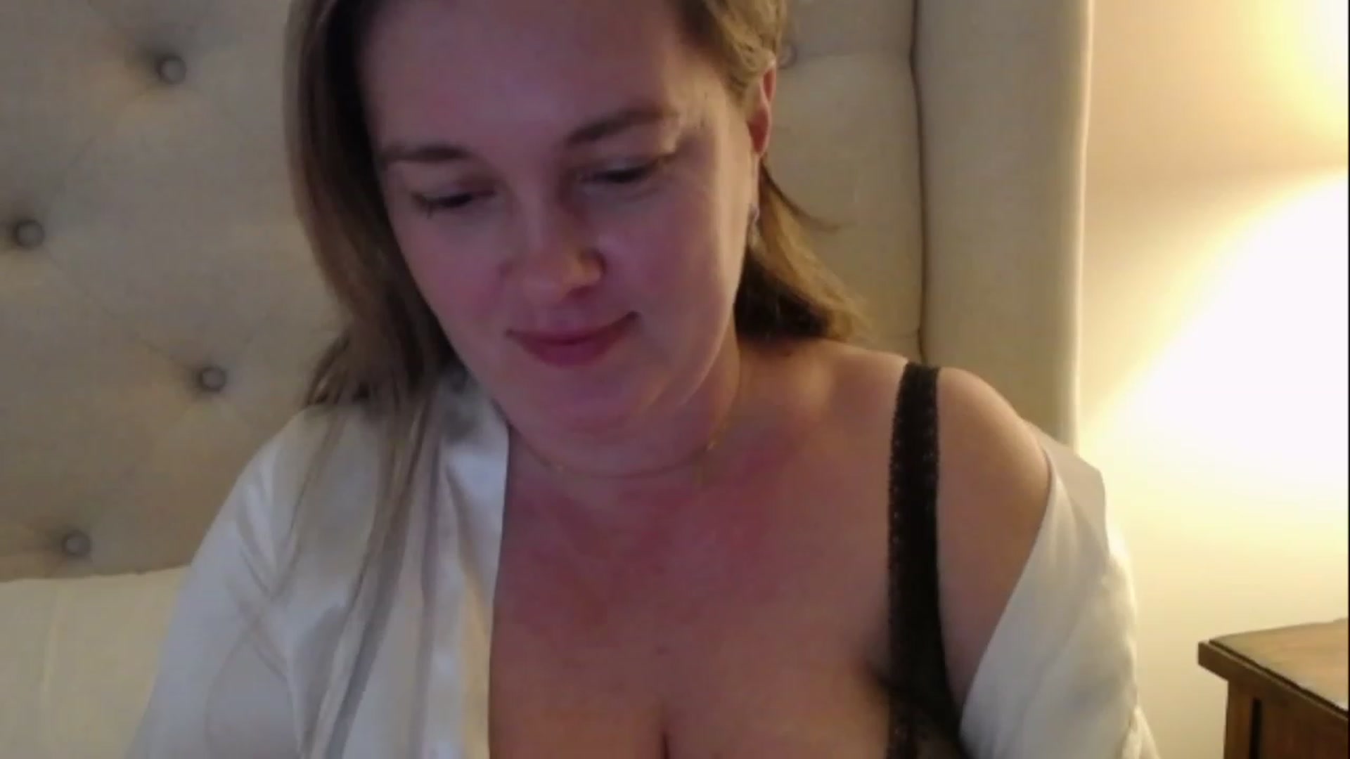 Gallery image thumbnail from J0llye's myfreecams stream on, 02/23/2023, 20:34 image 7 of 20