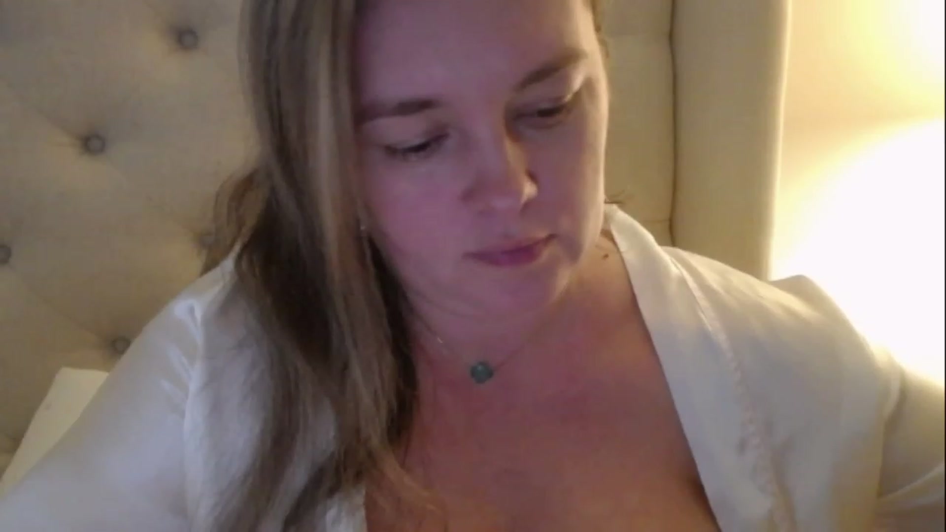 Gallery image thumbnail from J0llye's myfreecams stream on, 02/27/2023, 20:50 image 12 of 20