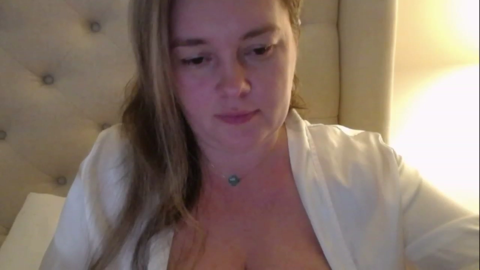Gallery image thumbnail from J0llye's myfreecams stream on, 02/27/2023, 20:50 image 13 of 20