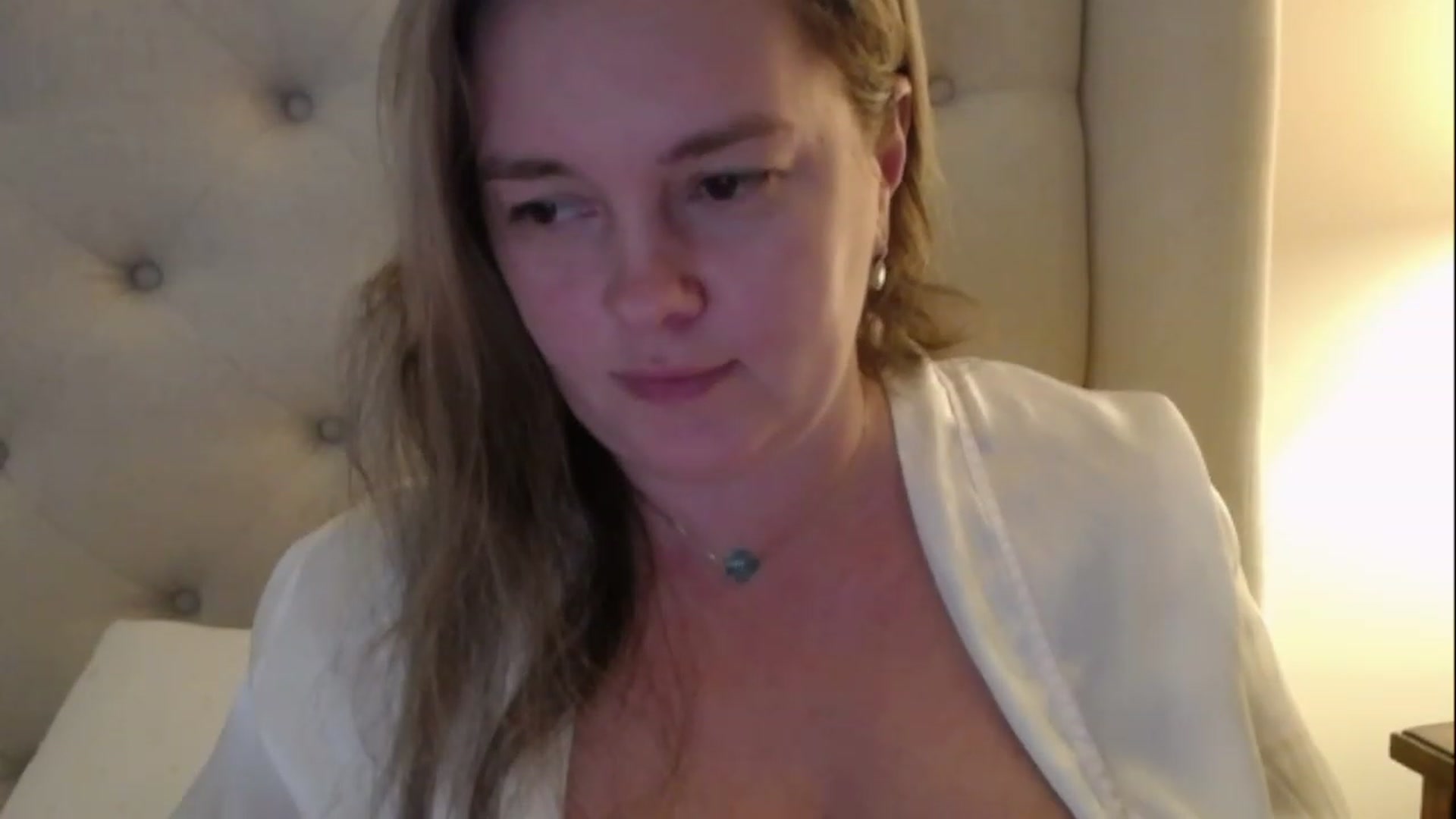 Gallery image thumbnail from J0llye's myfreecams stream on, 02/27/2023, 20:50 image 16 of 20