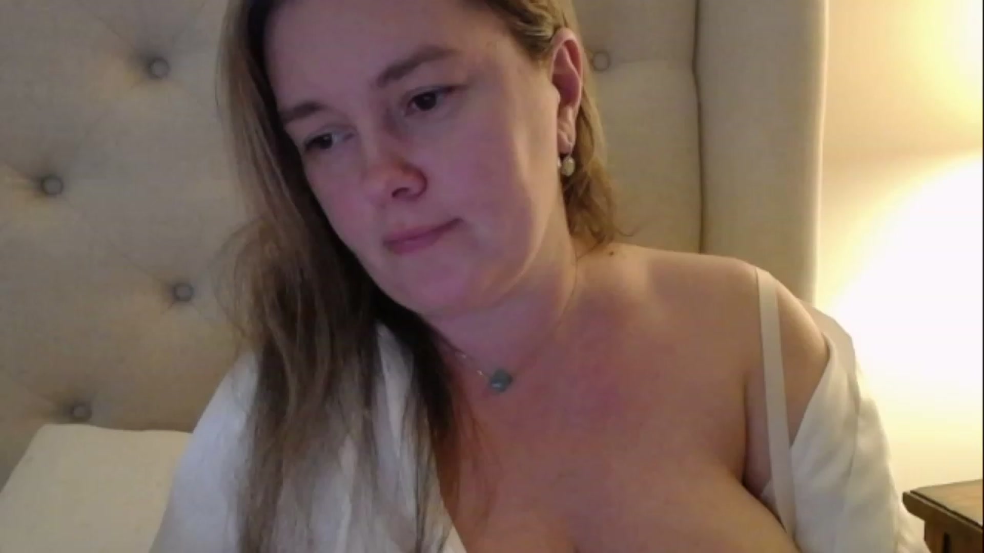 Gallery image thumbnail from J0llye's myfreecams stream on, 02/27/2023, 21:26 image 1 of 20