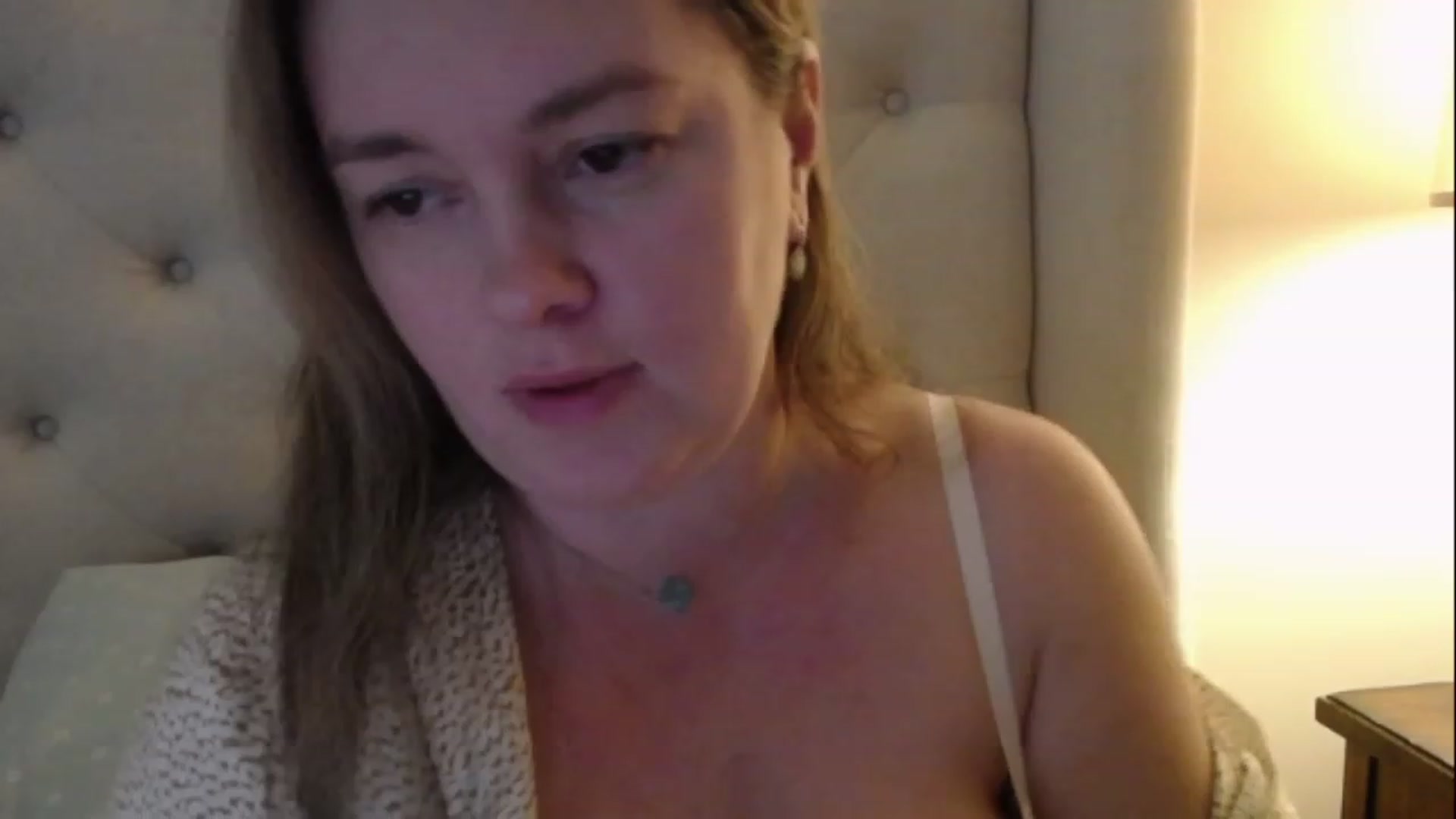Gallery image thumbnail from J0llye's myfreecams stream on, 02/28/2023, 18:12 image 15 of 20