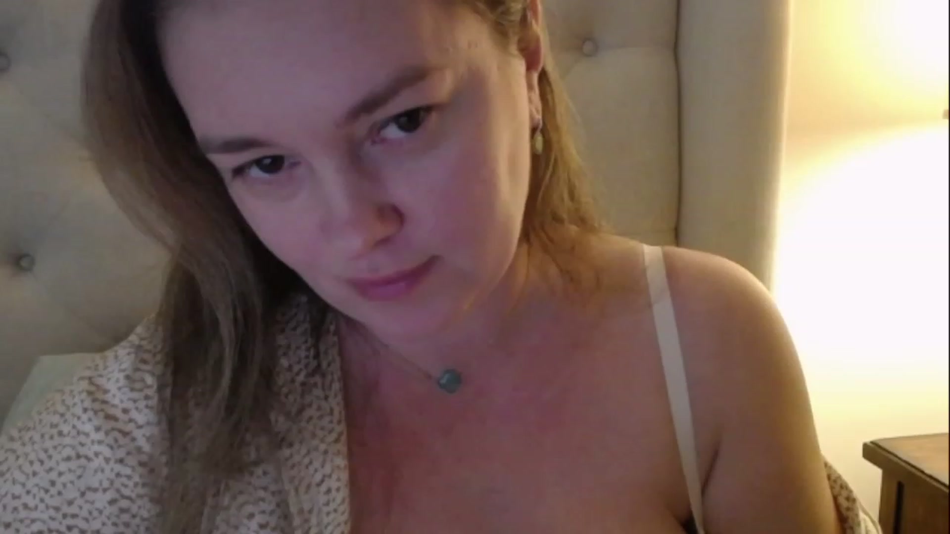 Gallery image thumbnail from J0llye's myfreecams stream on, 02/28/2023, 18:12 image 17 of 20