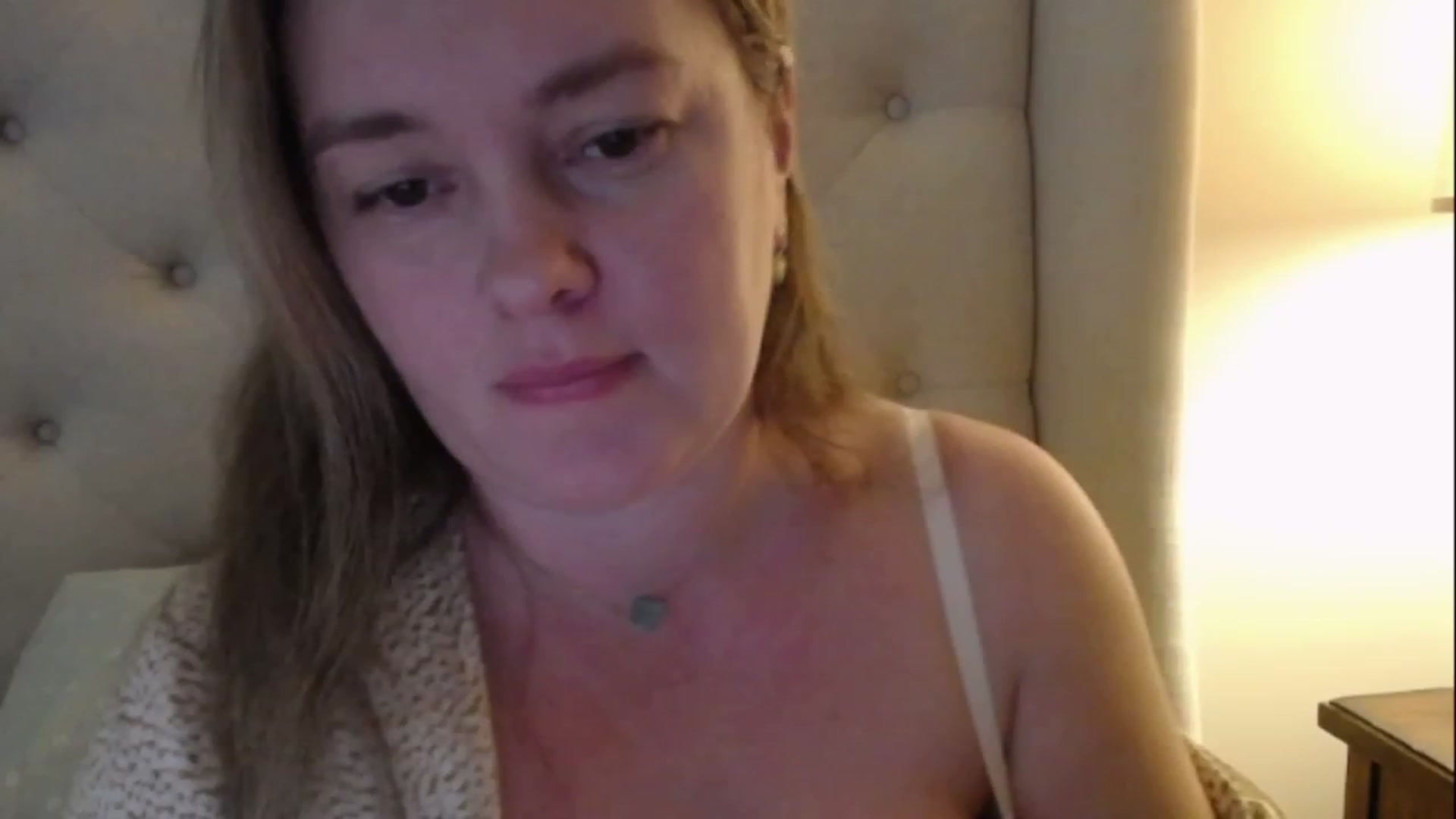 Gallery image thumbnail from J0llye's myfreecams stream on, 02/28/2023, 18:12 image 16 of 20