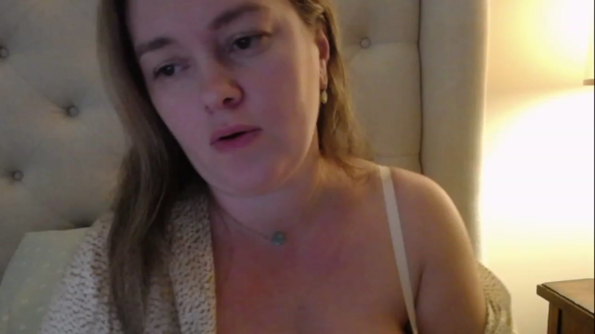 Gallery image thumbnail from J0llye's myfreecams stream on, 02/28/2023, 18:12 image 14 of 20