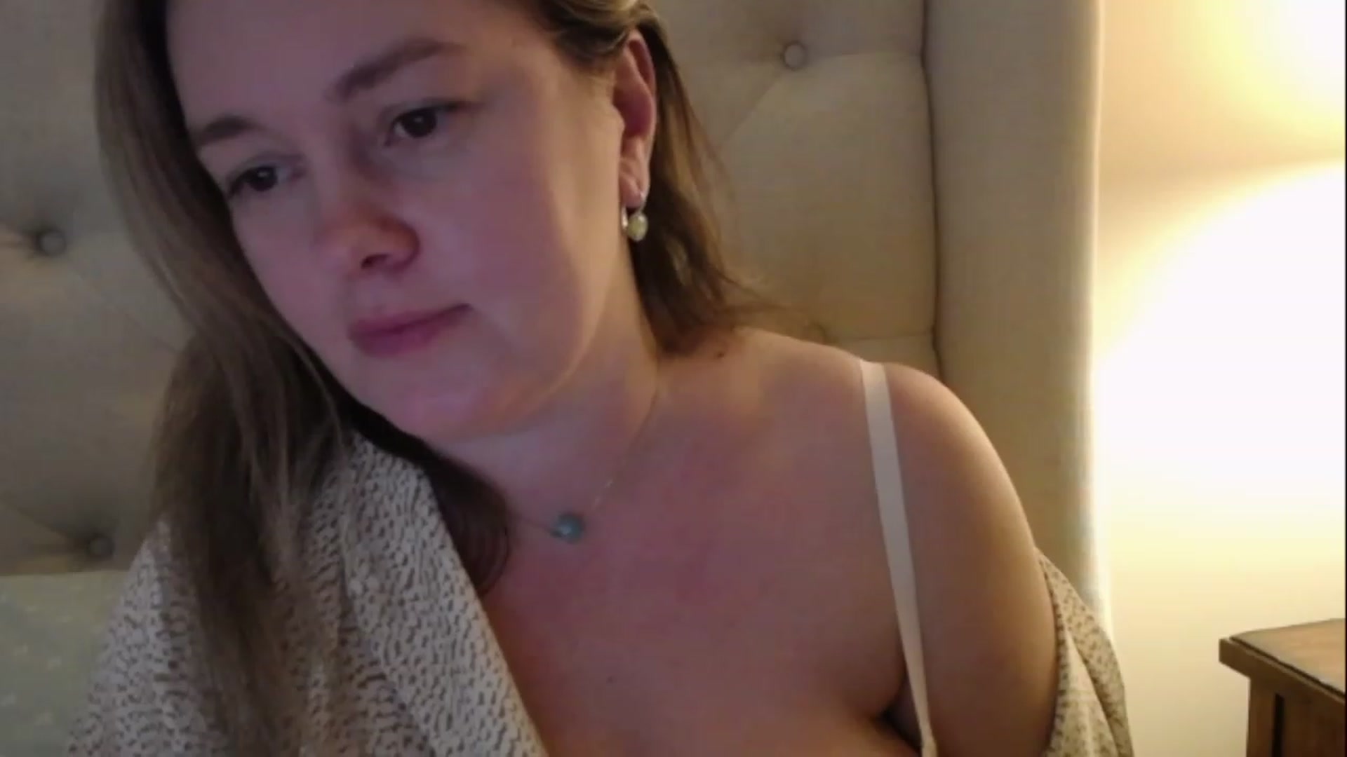 Gallery image thumbnail from J0llye's myfreecams stream on, 02/28/2023, 21:43 image 13 of 20