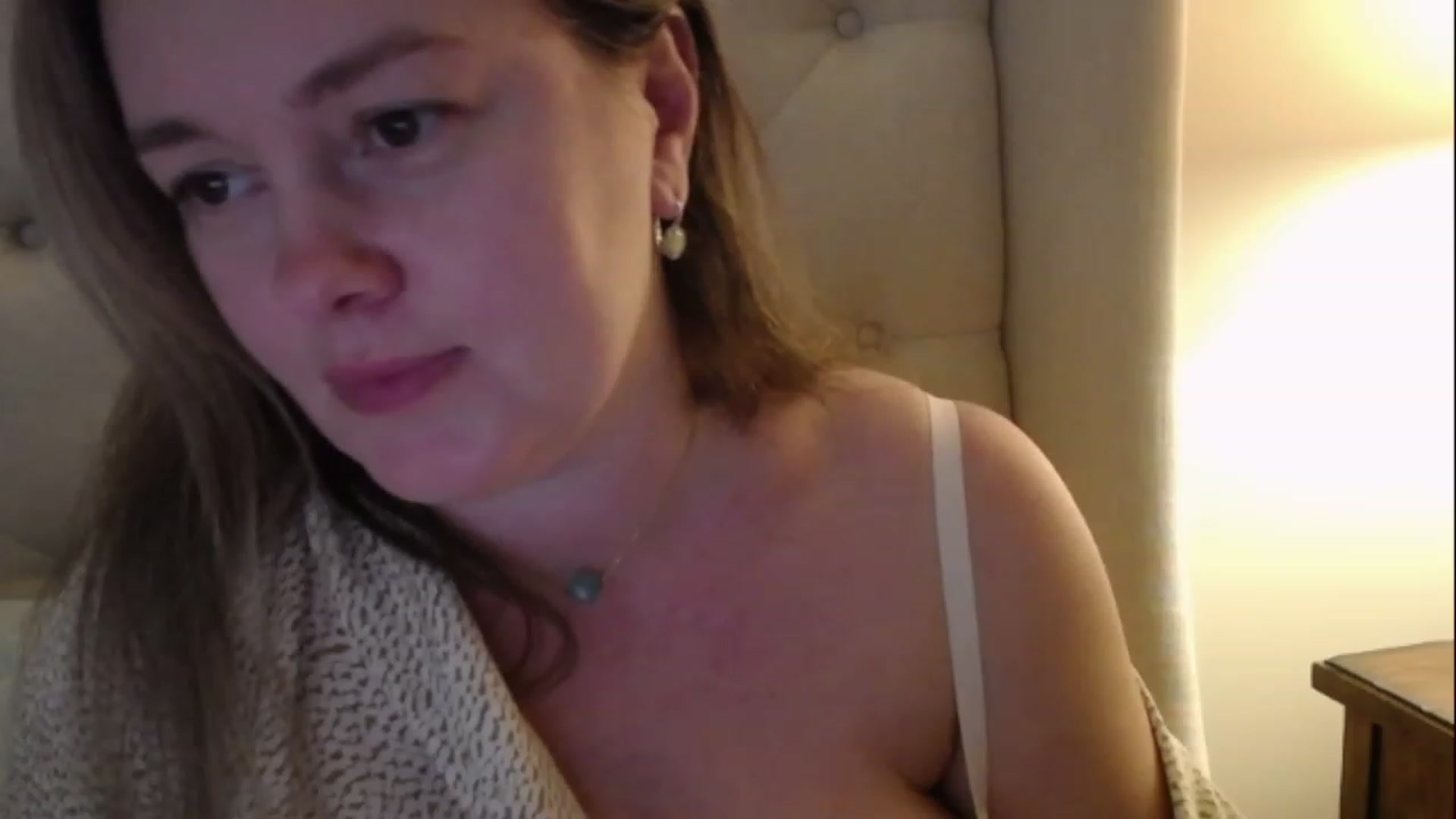 Gallery image thumbnail from J0llye's myfreecams stream on, 02/28/2023, 21:43 image 17 of 20