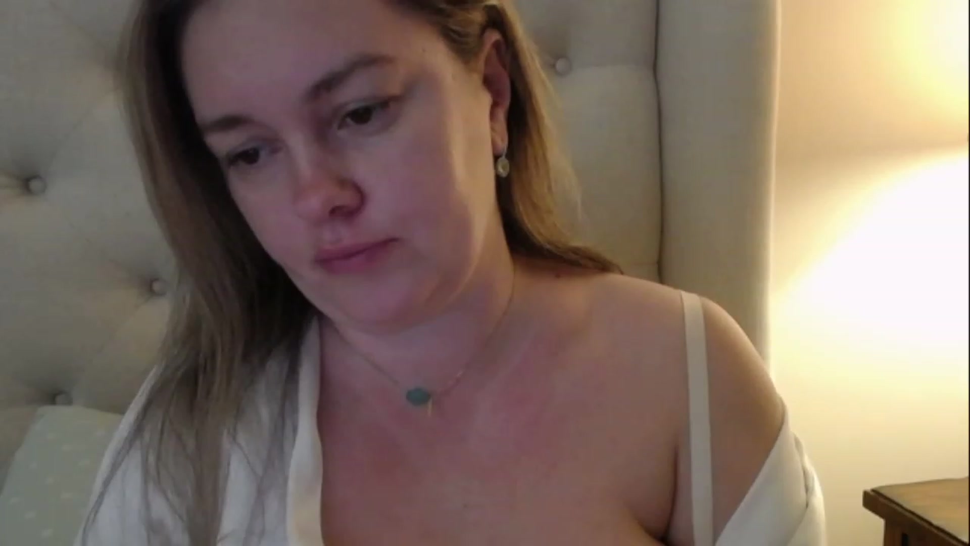 Gallery image thumbnail from J0llye's myfreecams stream on, 03/02/2023, 17:56 image 6 of 20