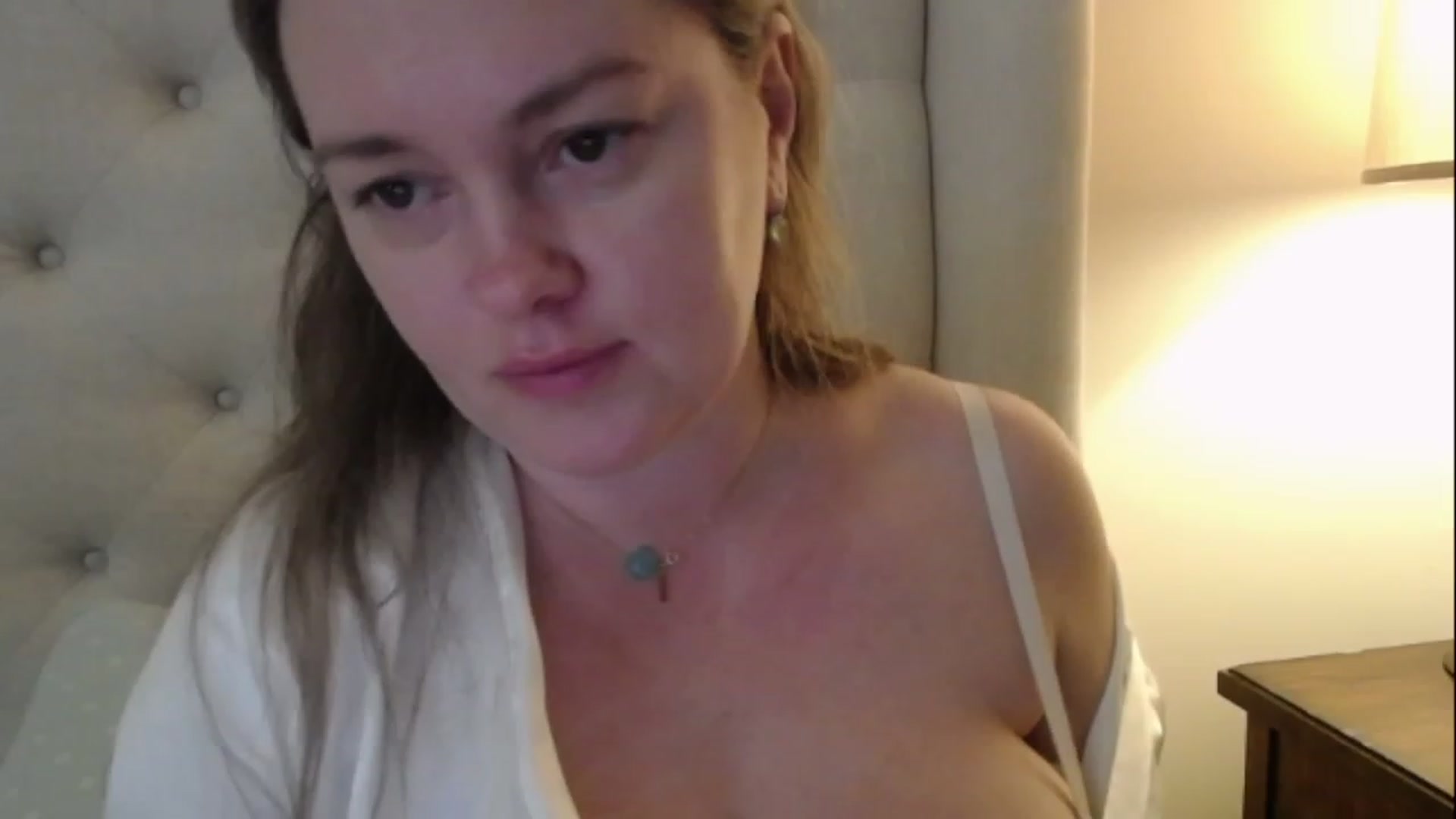 Gallery image thumbnail from J0llye's myfreecams stream on, 03/02/2023, 17:56 image 2 of 20