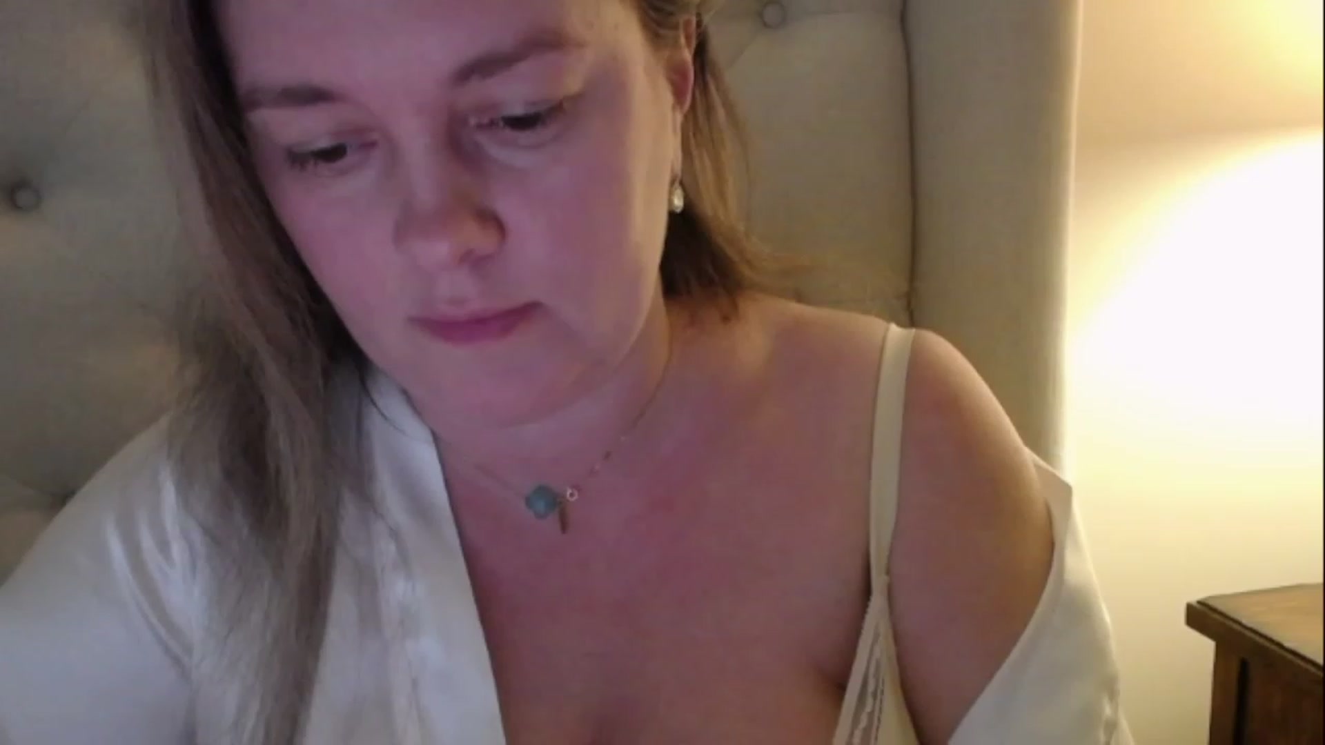Gallery image thumbnail from J0llye's myfreecams stream on, 03/05/2023, 21:22 image 20 of 20