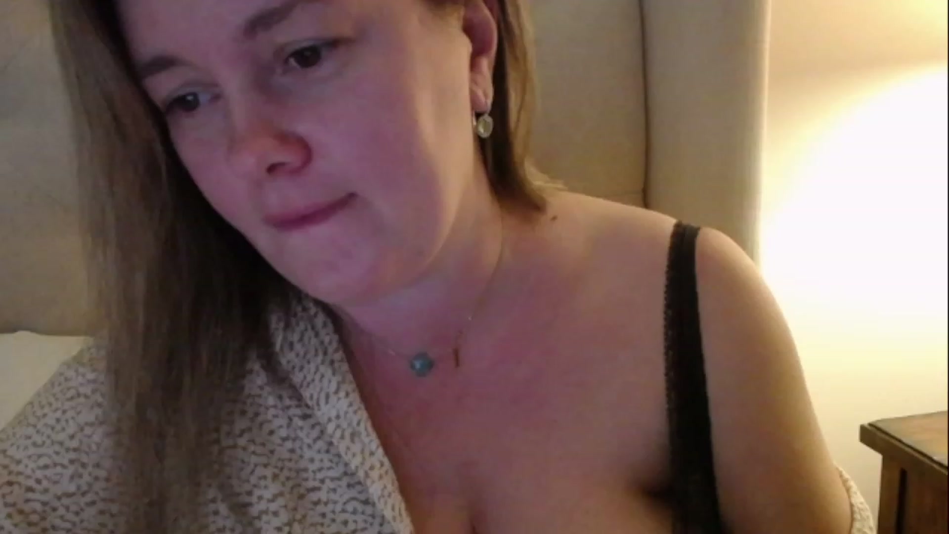 Gallery image thumbnail from J0llye's myfreecams stream on, 03/06/2023, 21:44 image 16 of 20